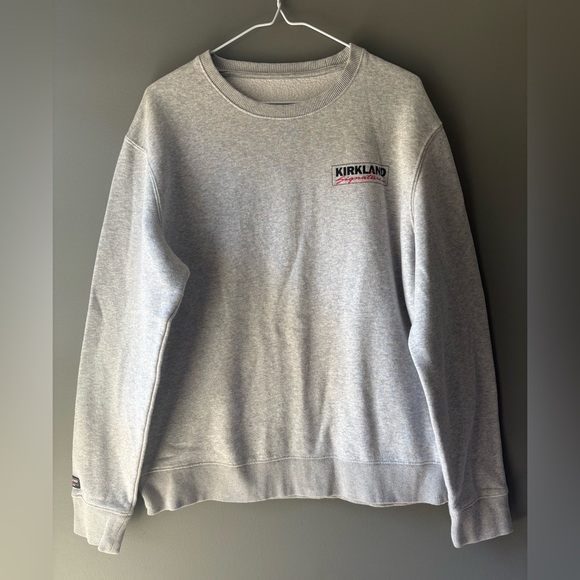 Kirkland Signature Unisex Logo Crewneck Sweatshirt Men's Size-M Women's Size-L - Picture 2 of 6